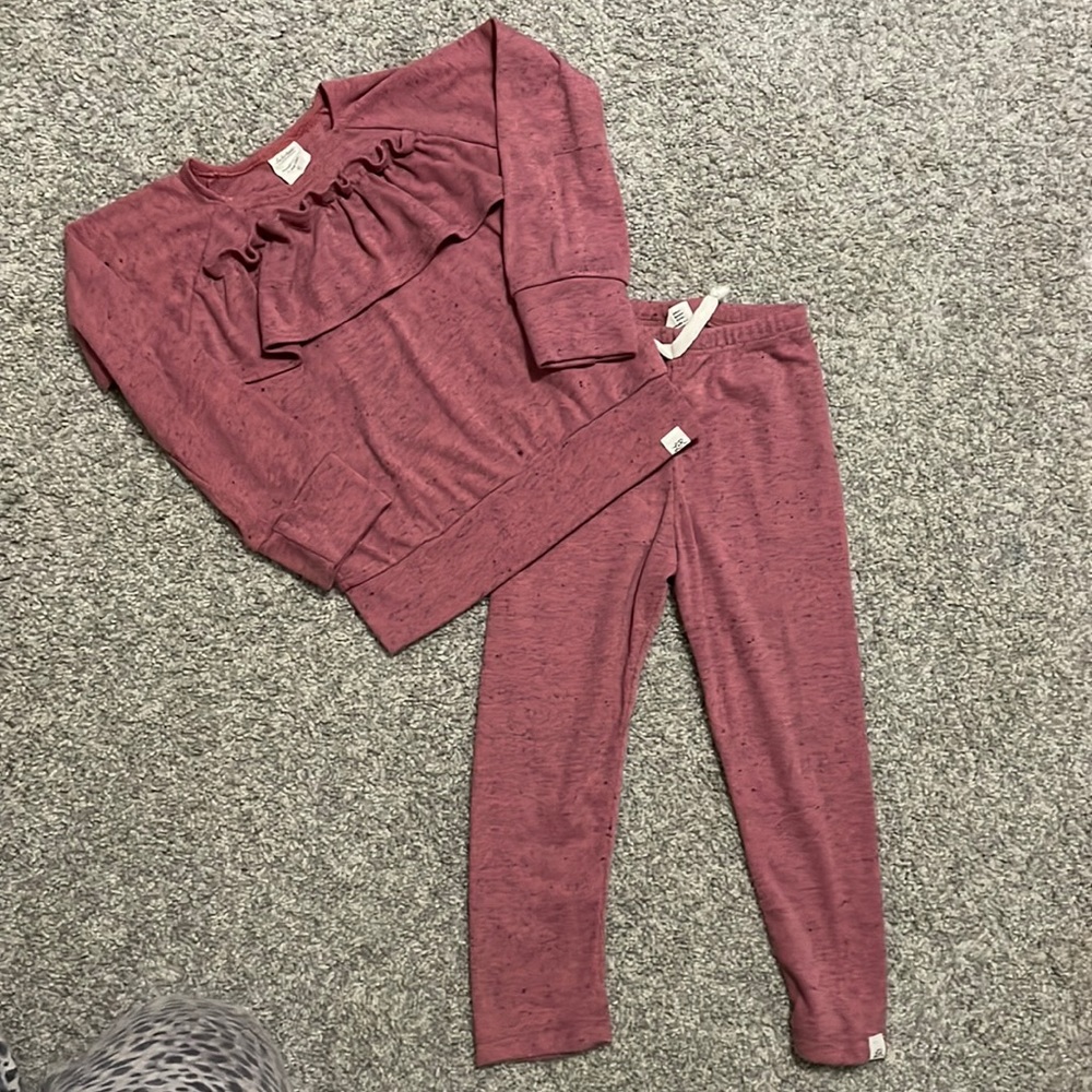 Lulu and Roo set